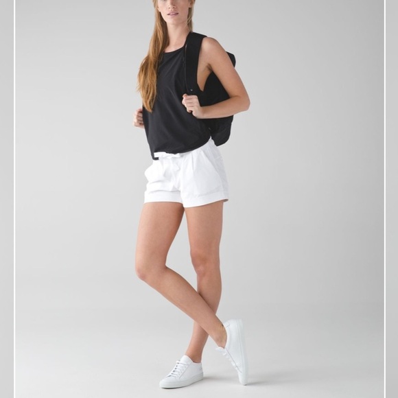 Lululemon Spring Breakaway Shorts - Size 12 Brand New White Women's Shorts - Picture 9 of 11